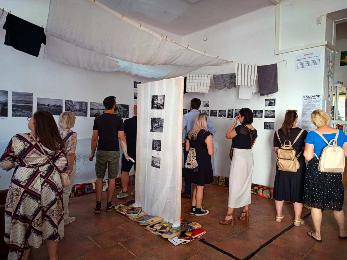 Otvoritev fotografske razstave “SAUDADE – BLACK &&nbsp;WHITE”.