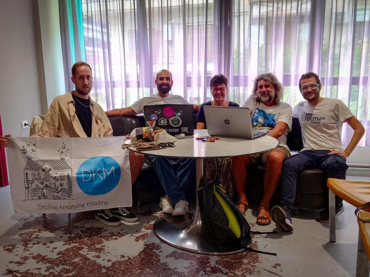 Kreativci na poti v&nbsp;Grčiji!